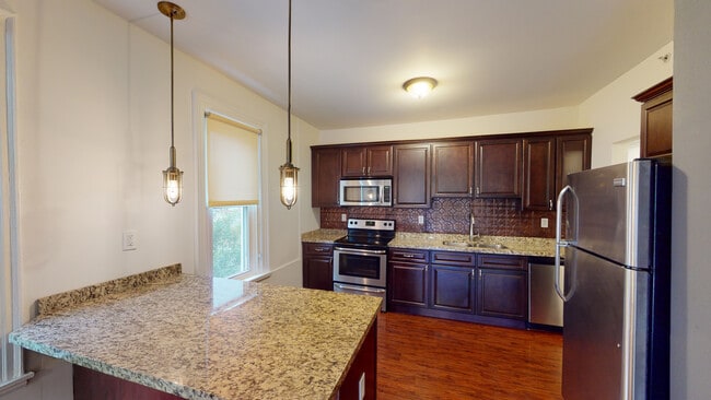 Building Photo - The Fenton Apartments