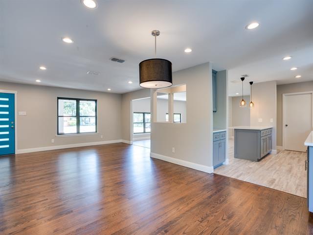 Building Photo - 2915 Lavita Ln
