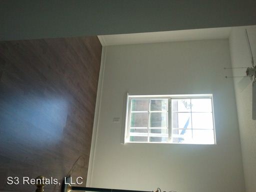 Building Photo - 11135 Rudolph Dr