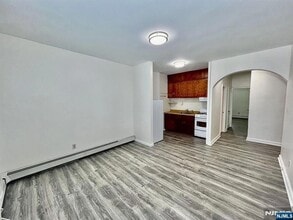 Building Photo - 382-386-386 Highland Ave