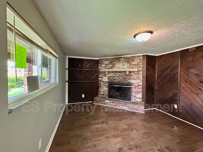 Foto del edificio - 2354-2356 Shelby St