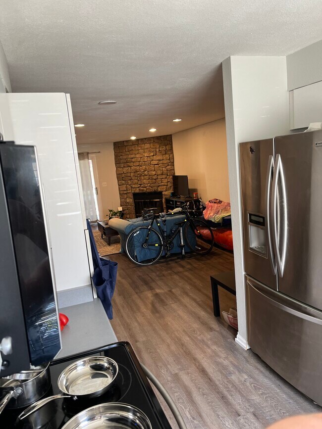 Photo - 314 Wright St Apartments