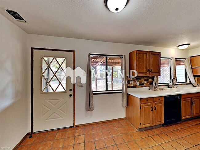 Building Photo - 3 br, 3 bath House - 400 Winterhaven Ave