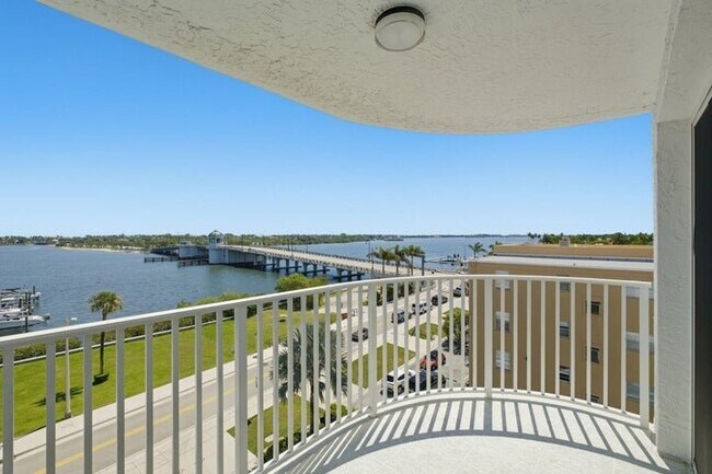 Foto del edificio - 3901 S Flagler Dr