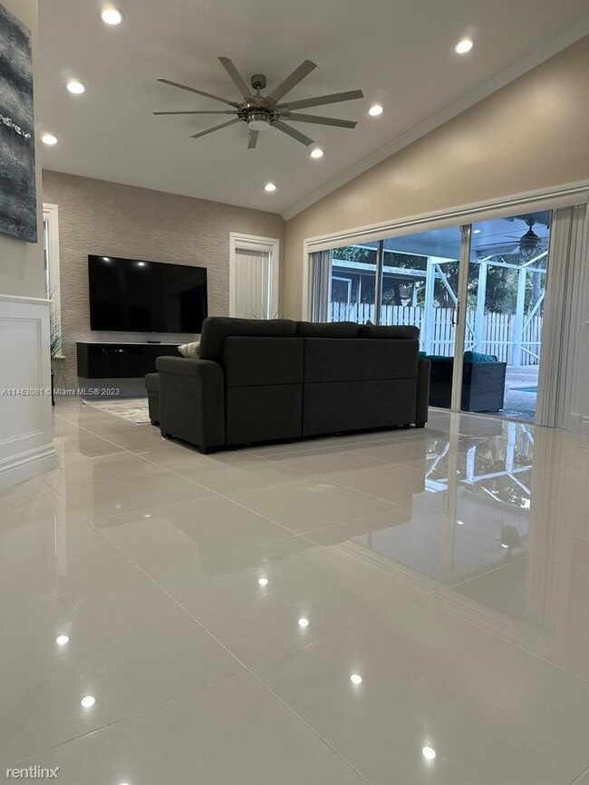 Foto del edificio - 3 br, 2 bath House - 5373 NW 55th Ter # 1