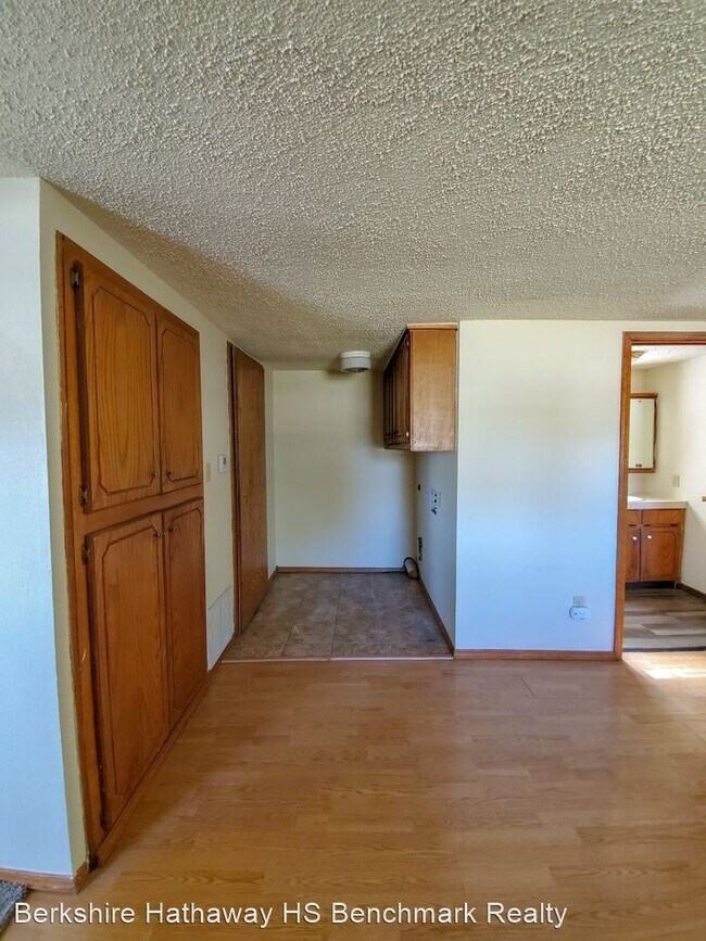 Building Photo - 2 br, 1 bath House - 532 N Patchin