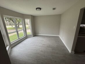 Building Photo - 529 Brandon Rd