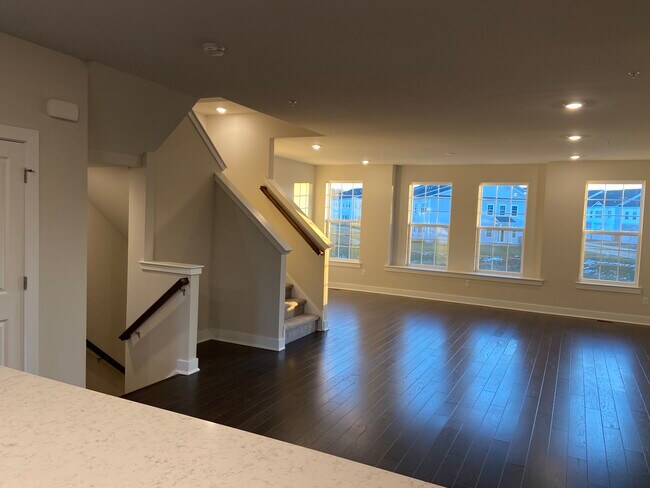 Foto del edificio - 253 Red Leaf Ln