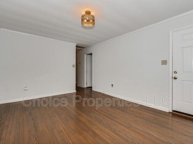 Foto del edificio - 5113 Valley Stream Rd