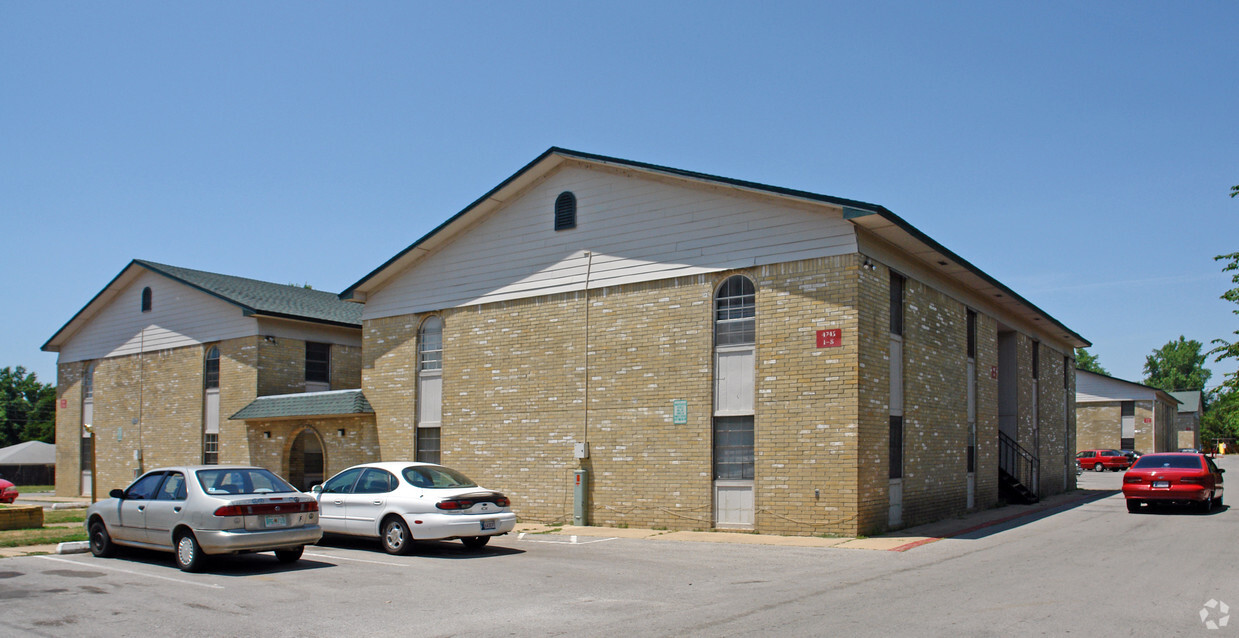 Building Photo - Taylor Ridge Apartments