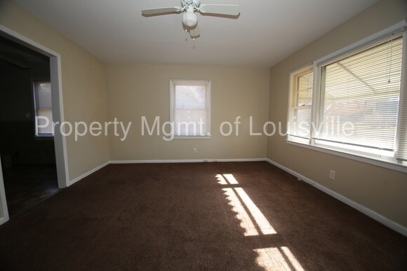 Foto del edificio - 5415 Wintergreen Rd