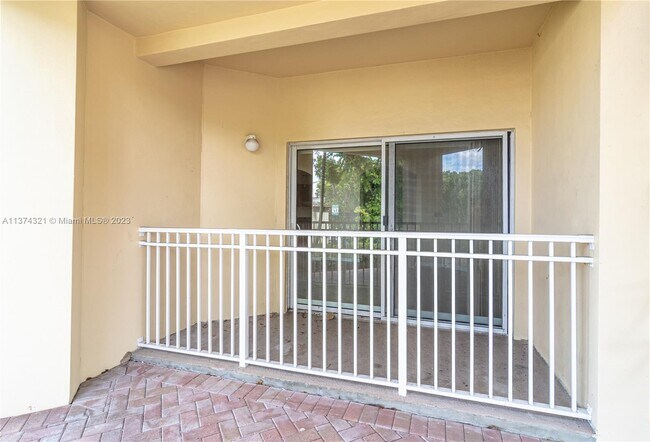 Foto del edificio - 10885 NW 89th Terrace