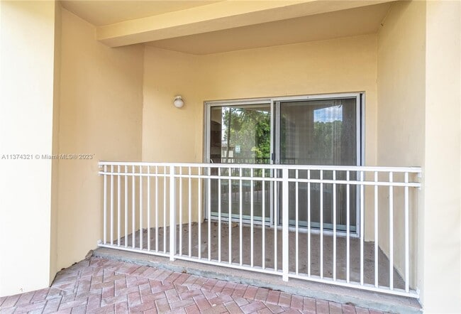 Building Photo - 10885 NW 89th Terrace