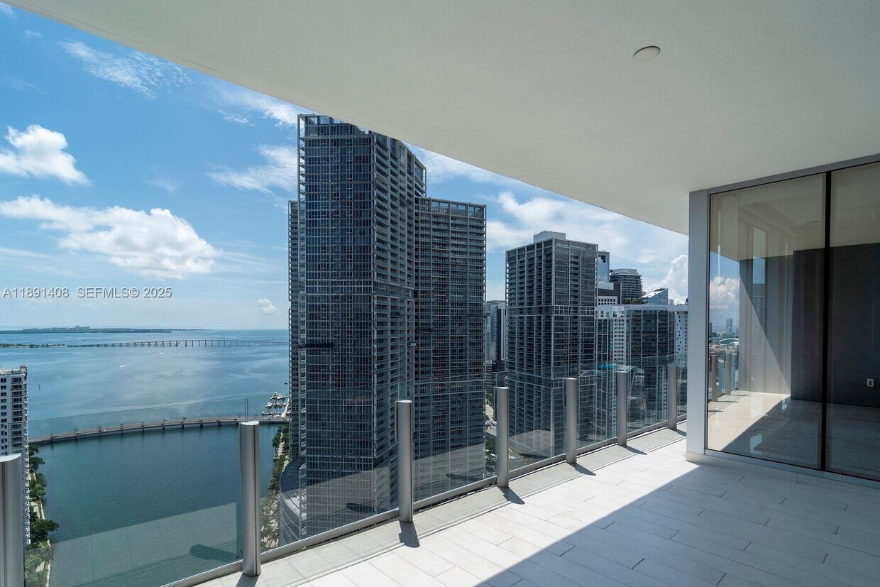 Foto principal - 300 Biscayne Blvd Way