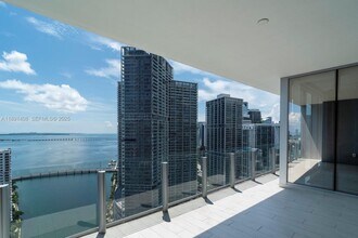 Building Photo - 300 Biscayne Blvd Way