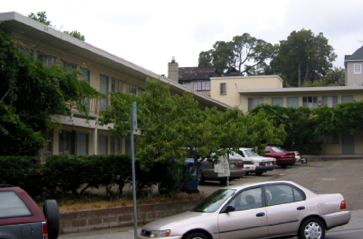 Vista alternativa del edificio - Grace Garden