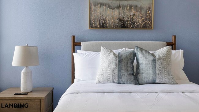 Foto del edificio - 1001 S Center St