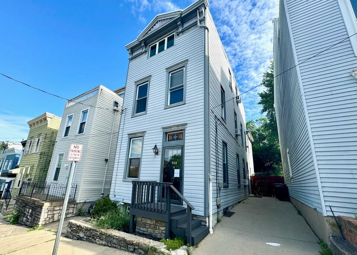 Photo - 308 Klotter Ave