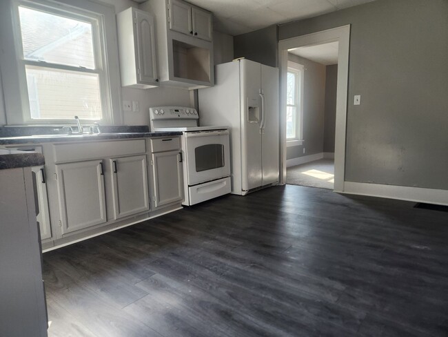Building Photo - 3 Bedroom Home in Oakland, IA!