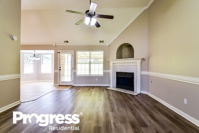 Foto del edificio - 5673 Grove Ln