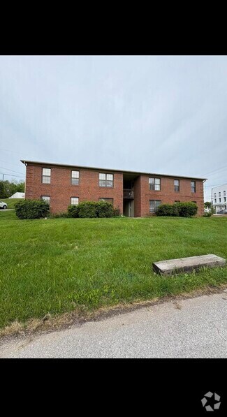 Building Photo - 121 N Brand St