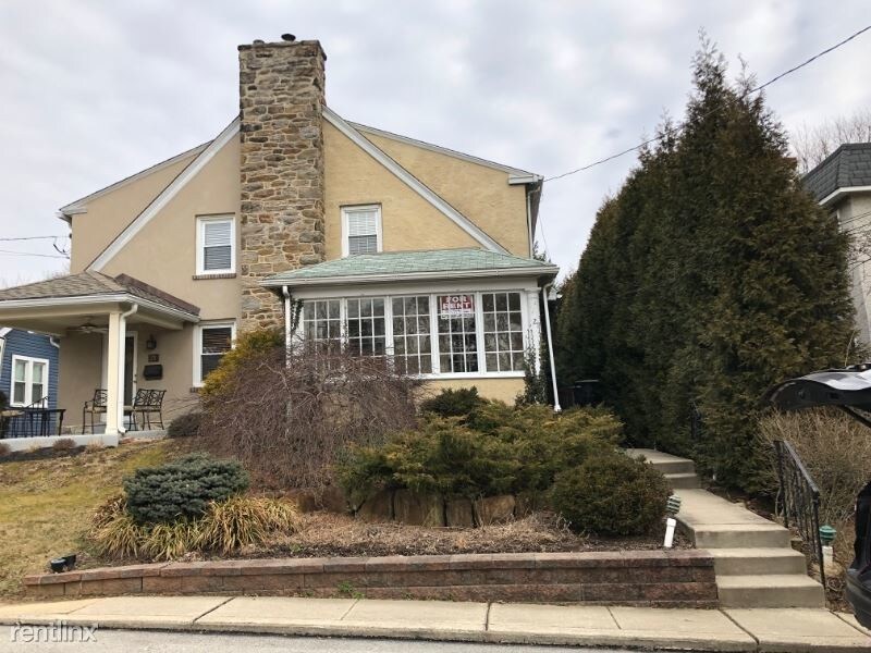 Primary Photo - 3 br, 1.5 bath House - 27 Good Shepherd Ter