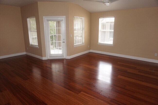Foto del edificio - Residences at Sabal Point Spacious 2/2