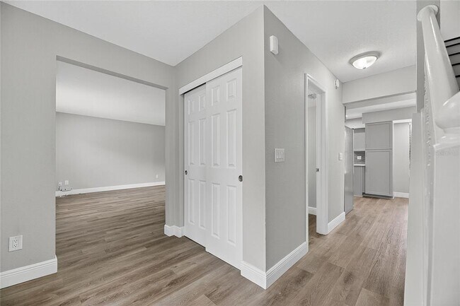 Foto del edificio - 519 Sweetleaf Dr