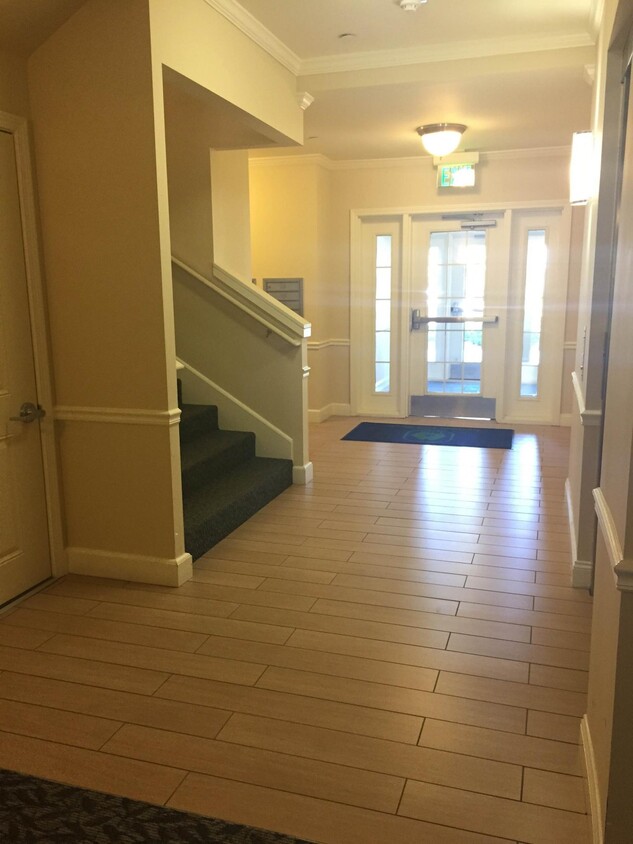Foto del edificio - 154 Edgemere Rd