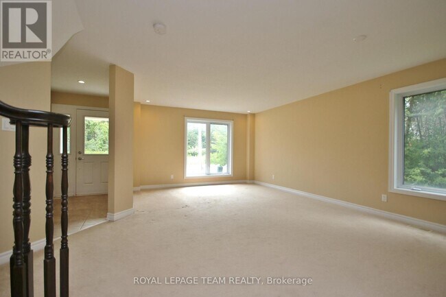 Building Photo - 593 Clearbrook Dr