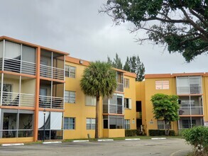 Building Photo - 4354 NW 9th Ave