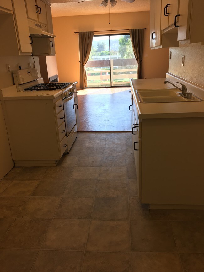 Foto del edificio - 4809 Laurelgrove Ave