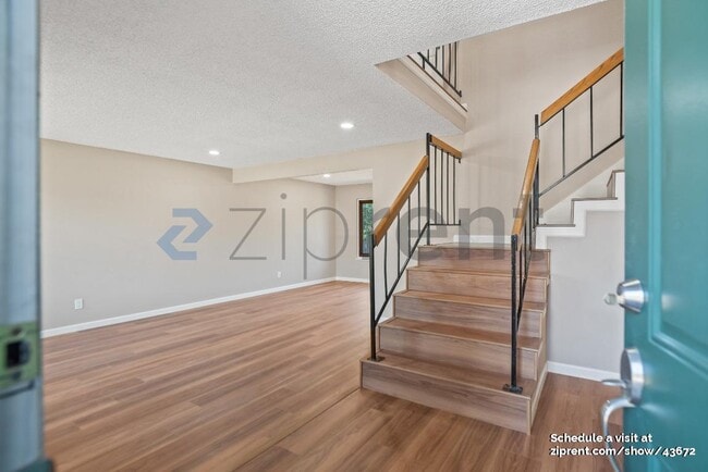 Building Photo - 123 Midwick Dr