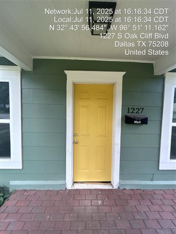 Foto del edificio - 1227 S Oak Cliff Blvd