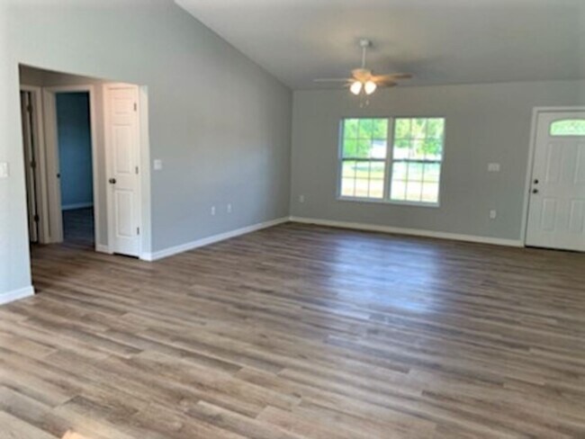 Foto del edificio - 2022-Built 3/2/2 on Corner Lot in Ocala – ...