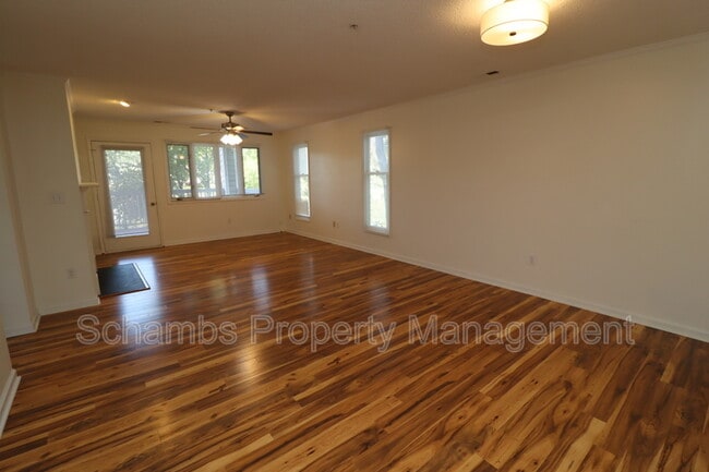 Building Photo - 510 Springfork Dr