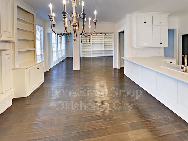Foto del edificio - 2833 W Creek Side Dr