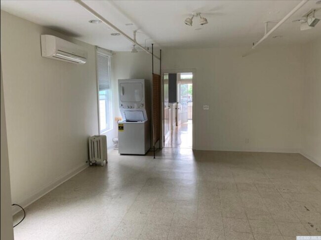 Foto del edificio - 340 Warren St