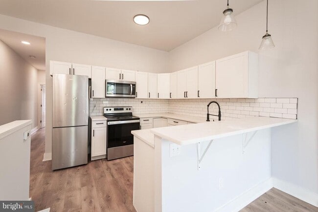Building Photo - 5111 Willows Ave