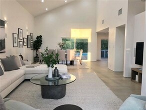 Building Photo - 5714 Vantage Ave