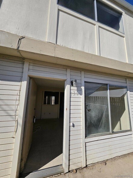 Foto del edificio - 736 Florence St
