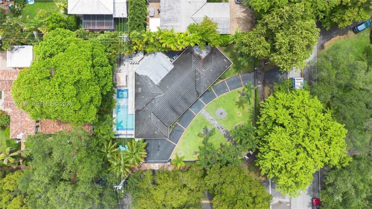 Foto del edificio - 711 Sunset Rd