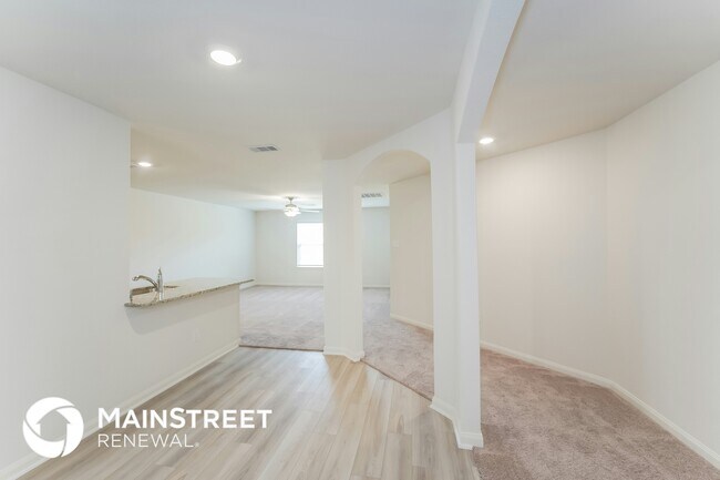 Foto del edificio - 21163 Titian Dr.