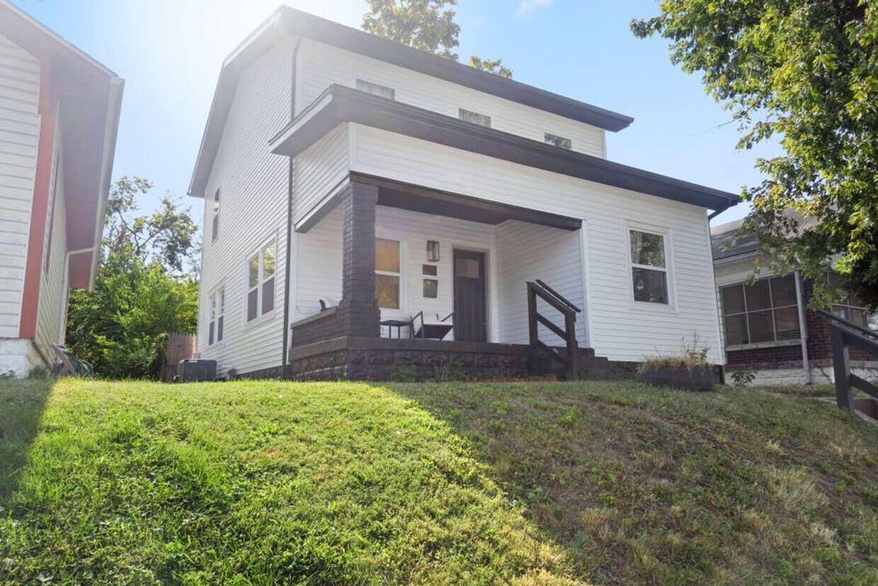 Beautiful renovated home! - Beautiful renovated home!