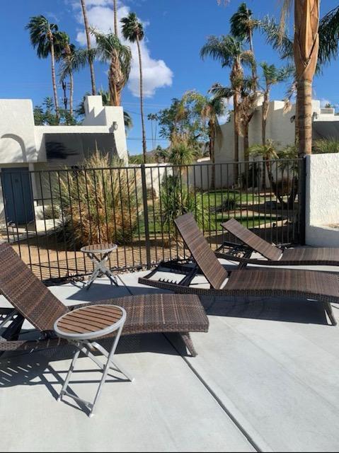 Foto del edificio - 45451 Deep Canyon Rd