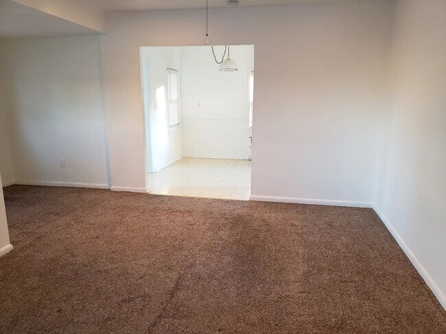 Foto del edificio - 25 Valley Rd