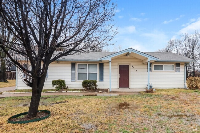 Building Photo - 4213 Kirby St