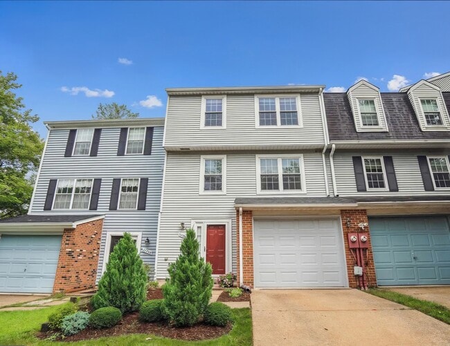 Building Photo - 11756 Lone Tree Ct