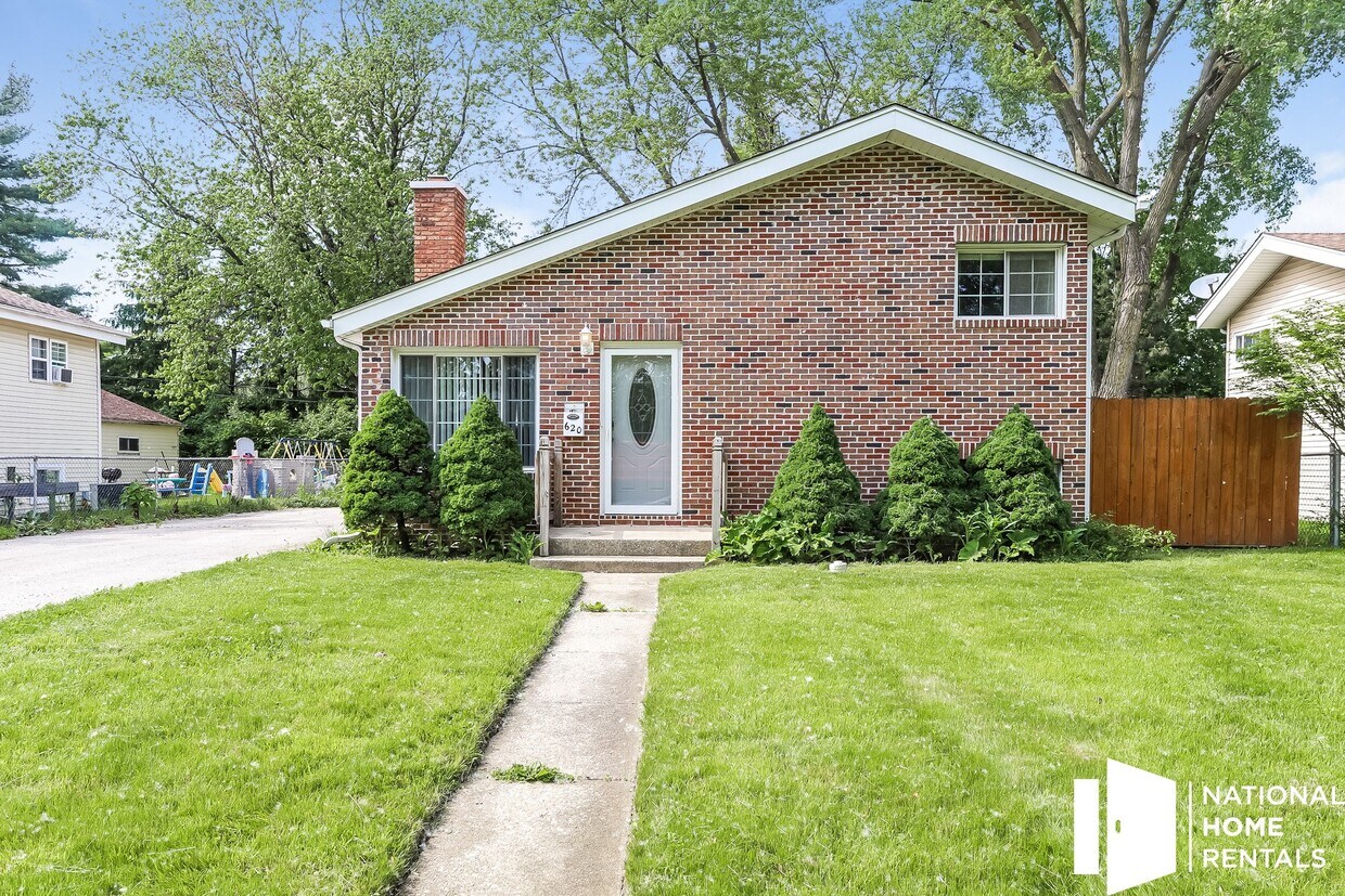 Primary Photo - 620 W Terrace St