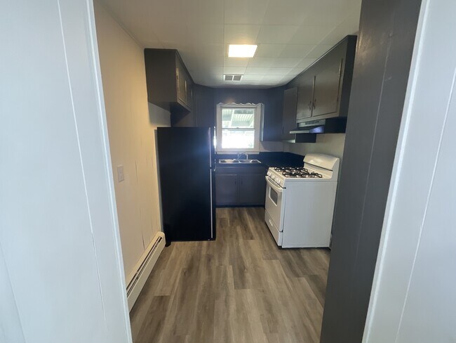 Foto del edificio - 586 Salem Ave